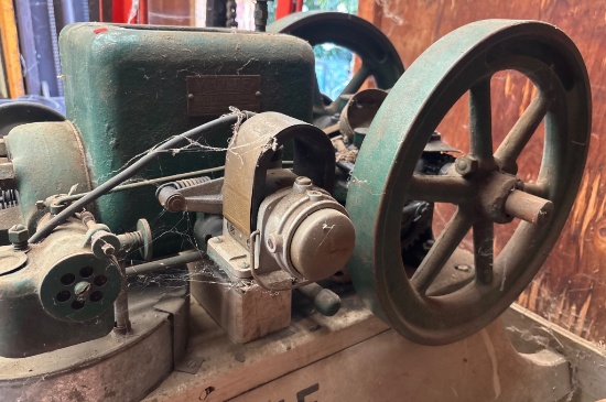 Witte 2 HP Stationary Engine with Dual Flywheels