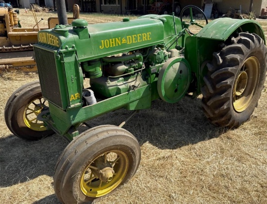 John Deere Unstyled AR Tractor