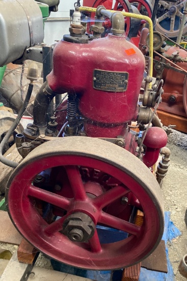 Regal Model Y Gasoline Engine with Cast Iron Flywheel