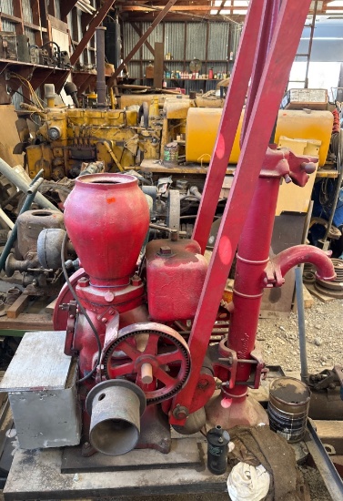 Monitor Hand-Operated Pump with Flywheel and Gear Mechanism