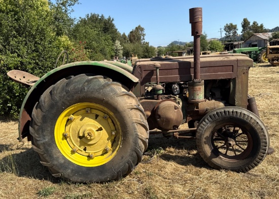John Deere Styled D Hand Start Tractor