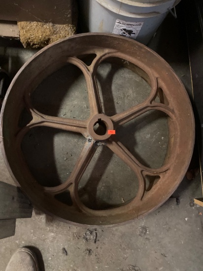 Cast Iron Wheel with Radial Spoke Design