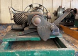 Metal Manual Crank Air Compressor Mounted on Green Base