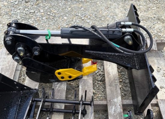 Mini Skid Steer Digger