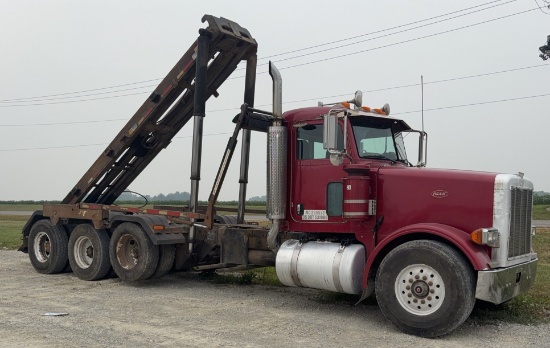 2005 Peterbilt 378 Tri Axle Cable Roll Off, C15 Caterpillar Twin Turbo, 586,029 Miles,Eaton 8LL Tran