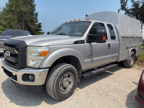 2011 Ford F-350 Super Duty Utility Truck, 225,261 Miles, Runs and Drives, Has Title, VIN: 1FD8X3FT6B