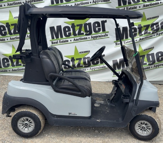 2021 Club Car Lithium Golf Cart, Just in Off of Lease, Red w/White Top, Lithium Battery , Charger In