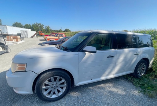 2010 Ford Flex, 268,496 Miles, Runs and Drives, Rust, Body Damage, Interior Damage, Driver Side Door