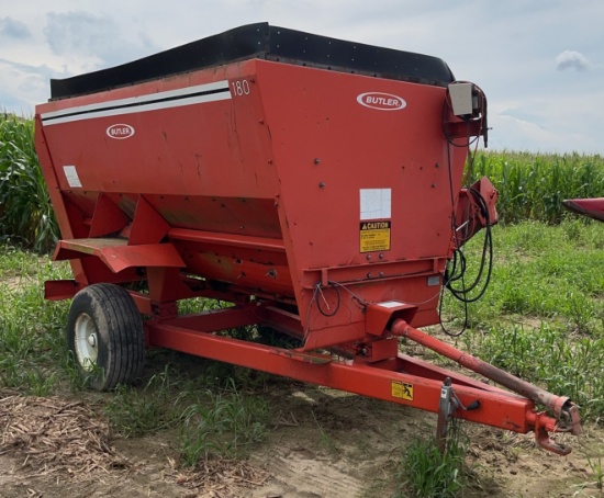 Butler 180 Feed Wagon, Scales, 540 PTO, Discharge Chain Needs Replaced to be Put Back into Use