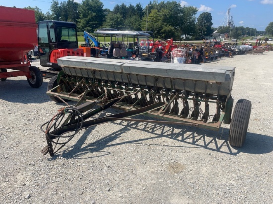 12' John Deere Grain Drill with Grass Seeder and Hydraulic Lift