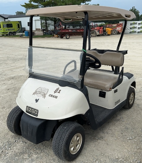 E-Z Go Golf Cart, Electric, Runs and Drives, Comes with Charger, Batteries Replaced in 2019