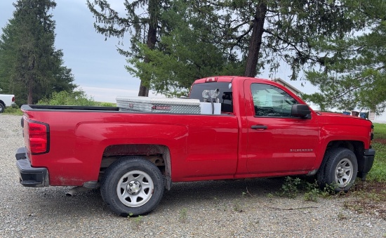 2014 Chevy Silverado, 166,279 Miles, Power Windows/Locks, Was Towed in, Non Running, Has Title, VIN: