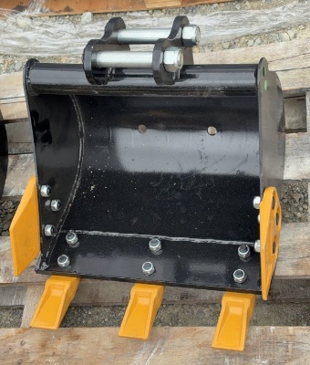 SDLanch Mini Excavator Tooth Bucket,15”