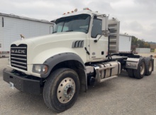 2020 Mack Granite Semi, MACK MP8, 445HP, Automatic, Jake Brake, Dual Diff Lock, Stationary 5th Wheel