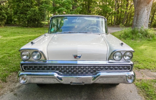 1959 FORD FAIRLANE 500 2 DOOR HARDTOP