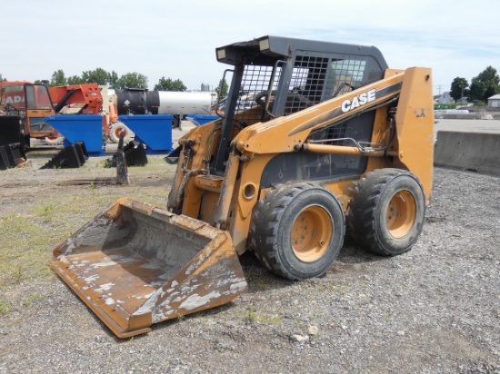 *2005 Case 70XT Skidloader, SN:JAF405937, ROPS, QT GP Bucket, Aux. Hyd.