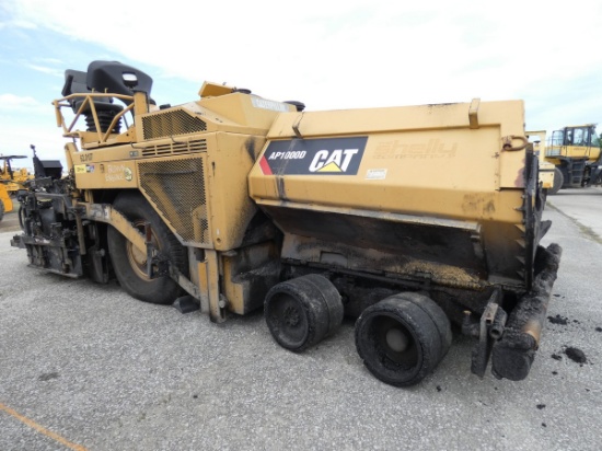 **NON-OPERABLE* 2010 Caterpillar AP1000D RT Asphalt Paver, SN:EAD00375, *BL