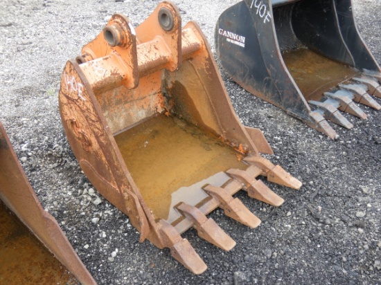 *Hitachi/JD 50/60 24'' Pin Bucket