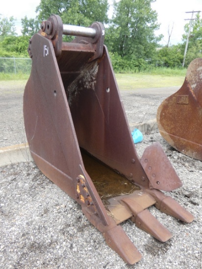 *26'' Cat 235 Bucket