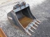 *Hitachi/JD 50/60 30'' Pin Bucket