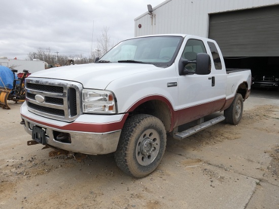2005 Ford F250 4x4 Ext. Cab Pickup, SN:1FTSX21595EA31803, Gas, Auto, 4wd, S
