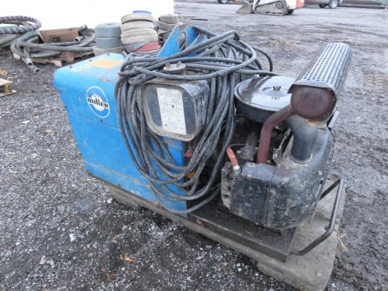 Miller AEAD200 Portable Welder