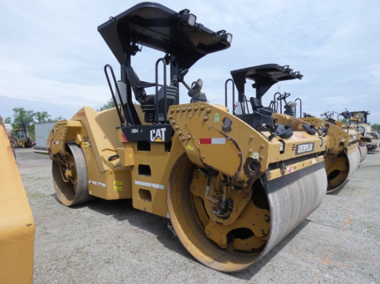 2011 Caterpillar CB54XW Tandem Vib. Roller, SN:JLM00468, 78'' Drums, 4748 h