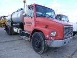 Etnyre Centennial II 2000g Distributor, SN:S4609, mtd on 1998 Freightliner