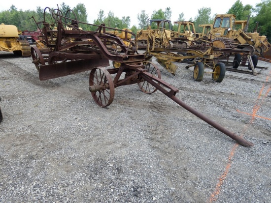Road King Pull-Type Grader