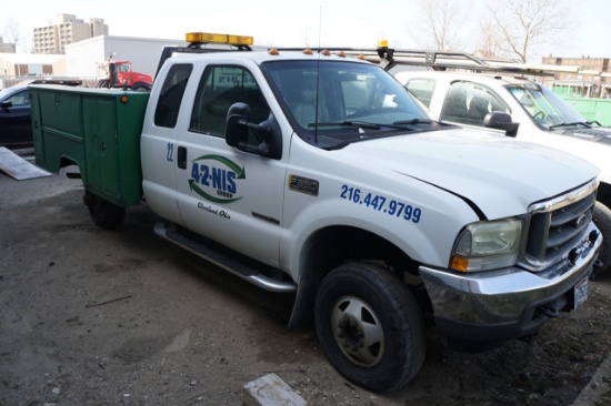 2001 Ford F350 Ext. Cab Mechanics Truck (DEAD) (not running - parts missin