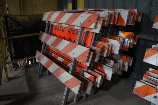 (18) Road Barricades (sold by piece * 18) -no feet