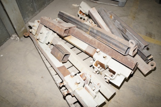 Lot of short demo brackets