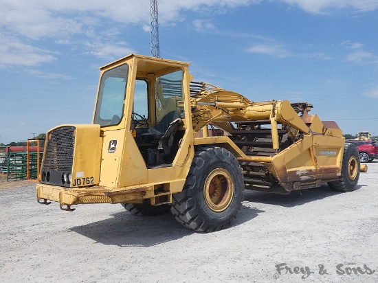 Deere 762 Self-Loading Scraper, SN:2423T, Engine has JD Reman SN Tag.