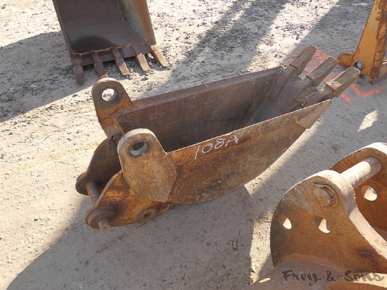 12'' Case Backhoe Bucket