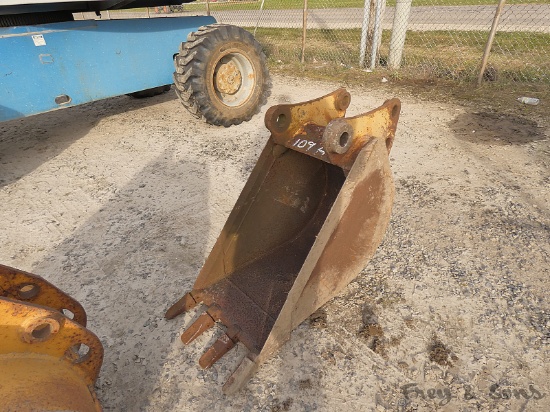 18'' Backhoe Bucket