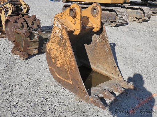 30'' Bucket for Case 9020