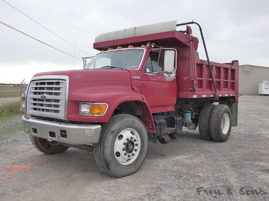 1998 Ford F800 S/A Dump Truck, SN:1FDXF80E3WVA31970 *SALVAGE TITLE - Will n
