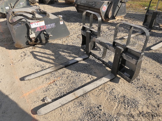 48'' Skidloader Forks, New, QT