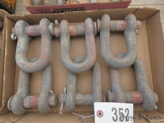 Box of 8.5 Ton Clevises / Shackles