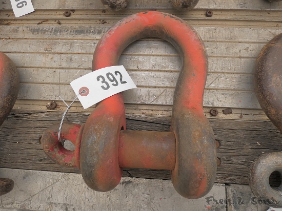 (1) Large Clevis  / Shackle