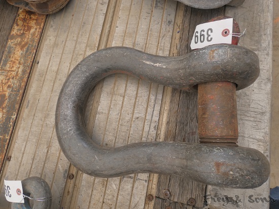 (1) X-large Clevis  / Shackle