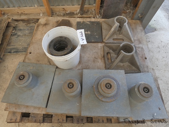 Plates/Feet