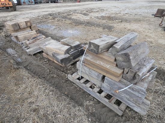 (4) Pallets Blocking