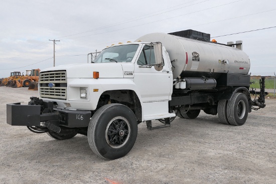 1993 Etnyre S2000 Distributor mtd on Ford F700 S/A Truck, SN:aFDXK74C7RVA14