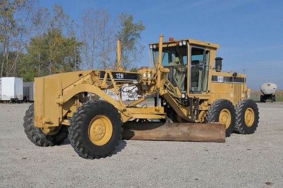 1998 Caterpillar 12H Motor Grader, SN:4XM01641, EROPS, Scarifier, Reads 5,4