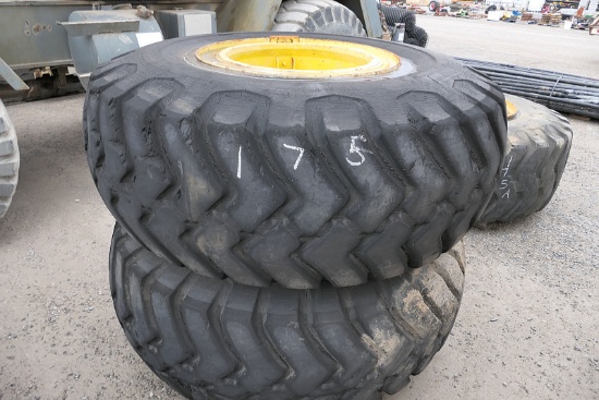(2) JD 862 26.5-29 Scraper Tires & Rims