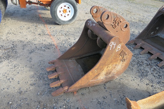 JD 24'' TLB Bucket (tax)