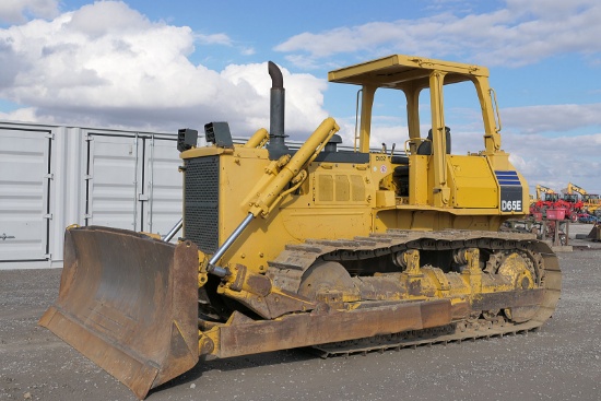1987 Komatsu D65E-8 Dozer, SN:14577, ROPS, Straight Blade with Tilt, Reads