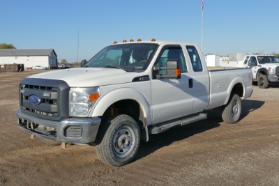 2015 Ford F250 4x4 Extended Cab Pickup, SN:1FT7X2B6XFED17903, V8 Gas, Auto,