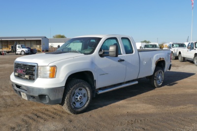 2013 GMC 2500HD 4x4 Ext. Cab Pickup, SN:1GT22ZCG1DZ341229, V8 Gas, Auto, 4w